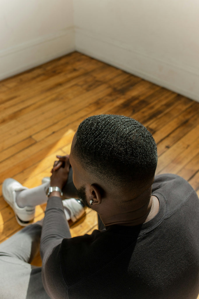 Should You Use Oil or Grease for Your Hair and Scalp?