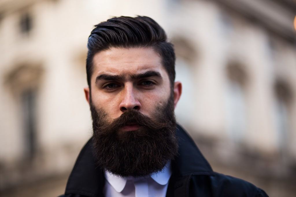 The Many Benefits of Beard Oil for the Modern Man
